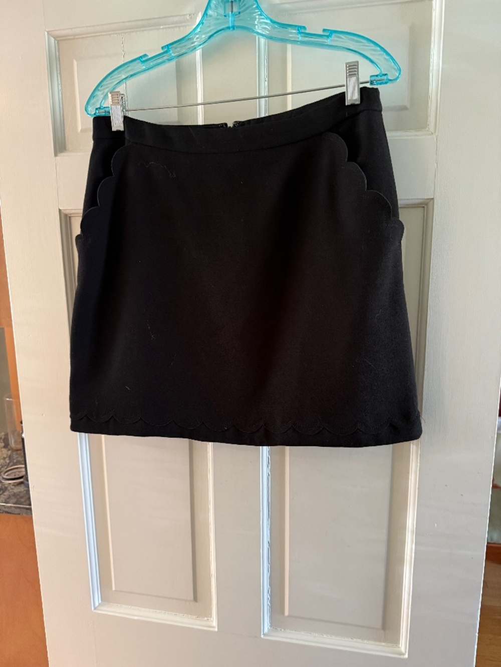 Banana Republic Wms Black fully lined A line skirt size 6 NWT